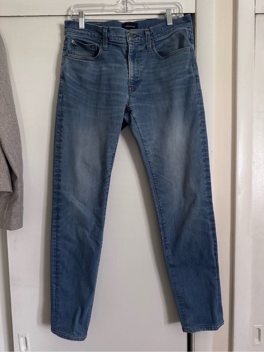 J Crew Jeans straight leg medium blue wash like new 31